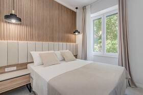 48 Rooms Split