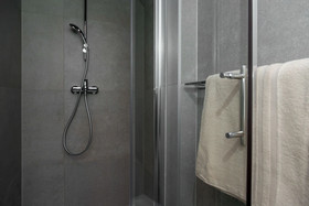 Annies Stone Studio & Room