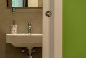 Annies Stone Studio & Room
