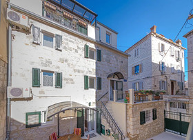 Apartments And Rooms Villa Erede