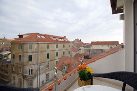 Apartments Tin