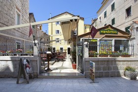 Aspalathos Residence