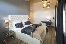 Aspalathos Residence