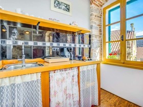 Captain's Apartment