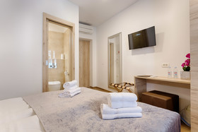 Central Pearl by Nono Ban