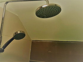 Central Split Apartments And Rooms Paese