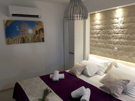 Central Split Apartments And Rooms Paese