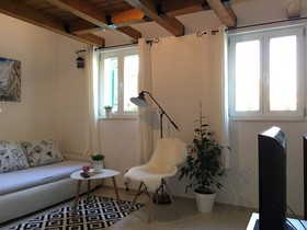 Central Split Apartments And Rooms Paese