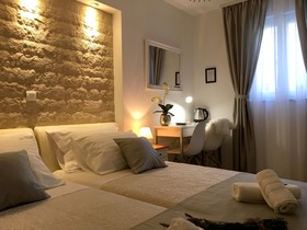 Central Split Apartments And Rooms Paese