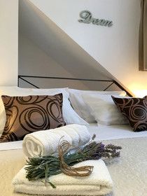 Central Split Apartments And Rooms Paese