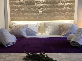 Central Split Apartments And Rooms Paese