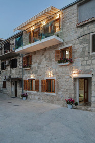 Luxury View Marjan