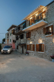 Luxury View Marjan