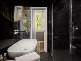 Five Elements Luxury Rooms