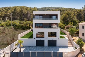 House & Home Residence