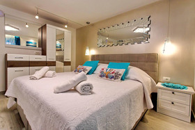 House Sandra - Guest House