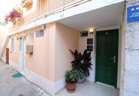House Sandra - Guest House