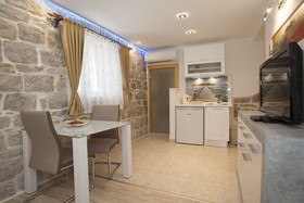 House Sandra - Guest House