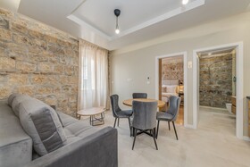 InMotion Luxury Rooms