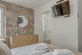 InMotion Luxury Rooms