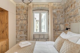 InMotion Luxury Rooms