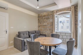 InMotion Luxury Rooms