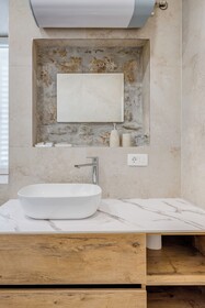InMotion Luxury Rooms