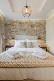 InMotion Luxury Rooms