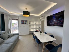 Iris Oasis