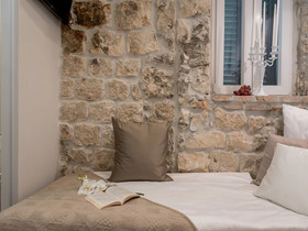 Jupiter Lux Rooms