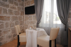 Lanterna Rooms