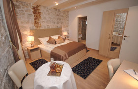 Lanterna Rooms