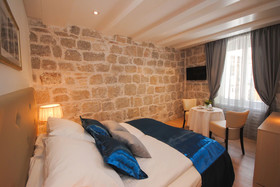 Lanterna Rooms