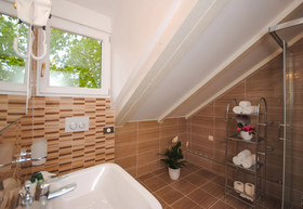 Lanterna Rooms