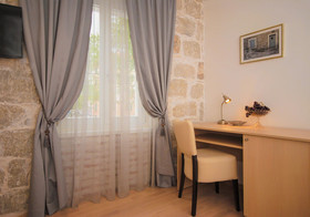 Lanterna Rooms