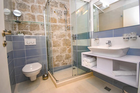 Lanterna Rooms