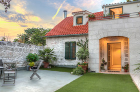 Lanterna Rooms