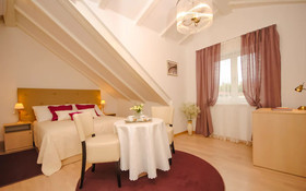 Lanterna Rooms