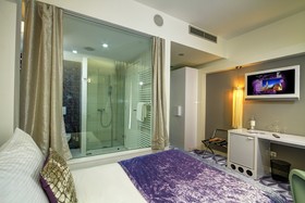 Luxe Boutique Hotel