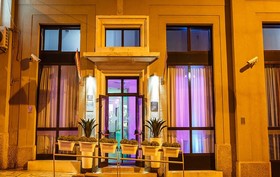 Luxe Boutique Hotel