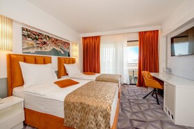Luxe Boutique Hotel