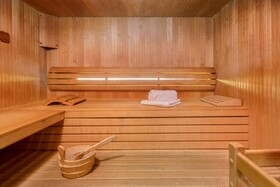Luxe Boutique Hotel