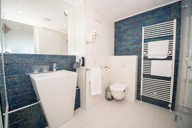 Luxe Boutique Hotel