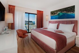 Luxe Boutique Hotel