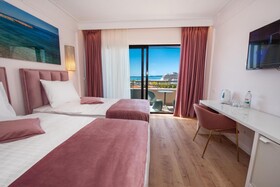 Luxe Boutique Hotel