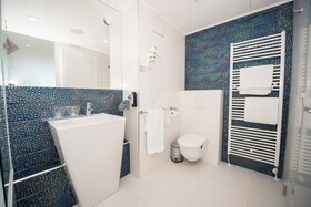 Luxe Boutique Hotel