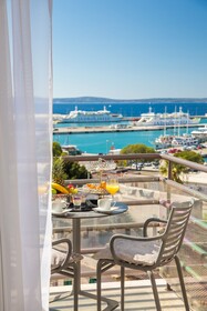 Luxe Boutique Hotel