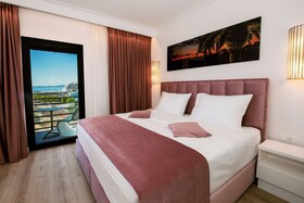 Luxe Boutique Hotel