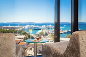 Luxe Boutique Hotel