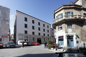 Luxury Apartments Leone